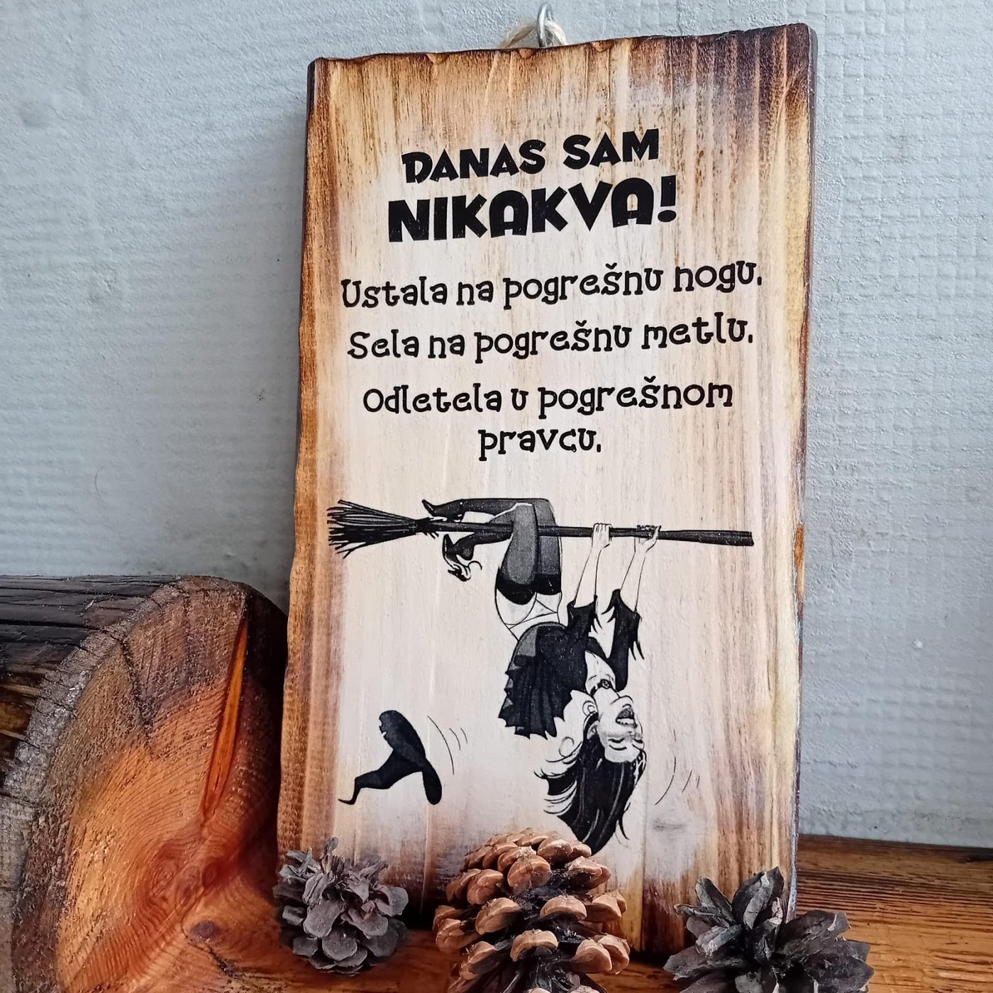 Праздничный фиолетовый браслет