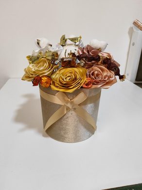 Яркий красный набор игрушек