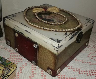 Винтажный красный набор игрушек