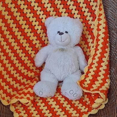 Праздничная коричневая деревянная игрушка
