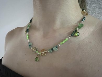 Мягкий голубой керамический предмет